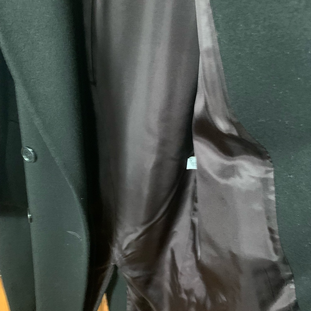Woman’s Black WOOL. Overcoat - Picture 8 of 8